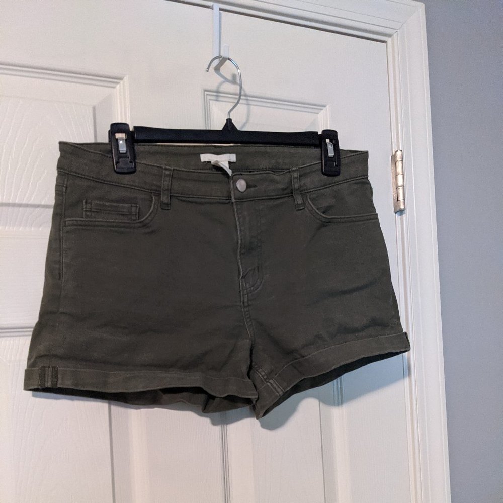 Army green shorts Size 12